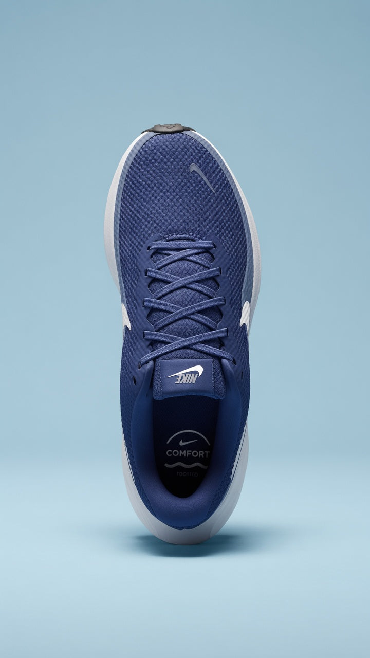 Nike Revolution 8 Blauw/wit maat 40,5 Nieuw