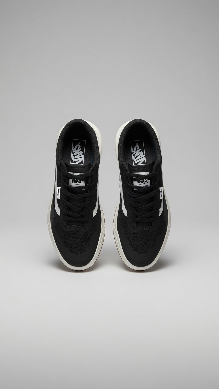 Vans UltraRange 2.0 zwart/wit maat 38,5 Nieuw