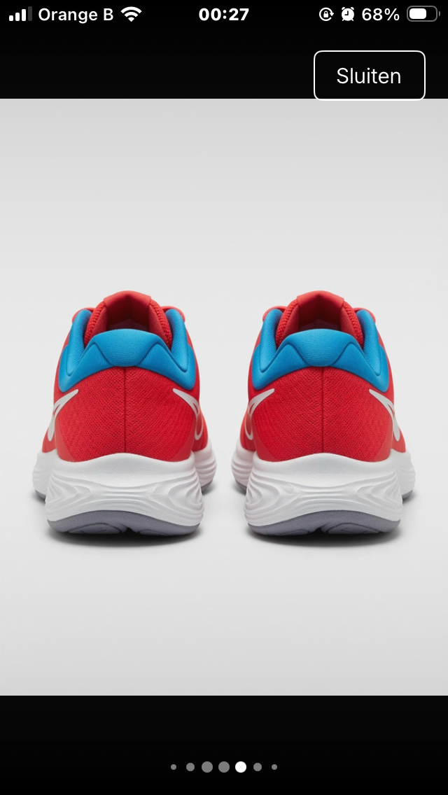 Nike Revolution 4 maat 39 Red Orbit/White-Blue Hero Nieuw met Label