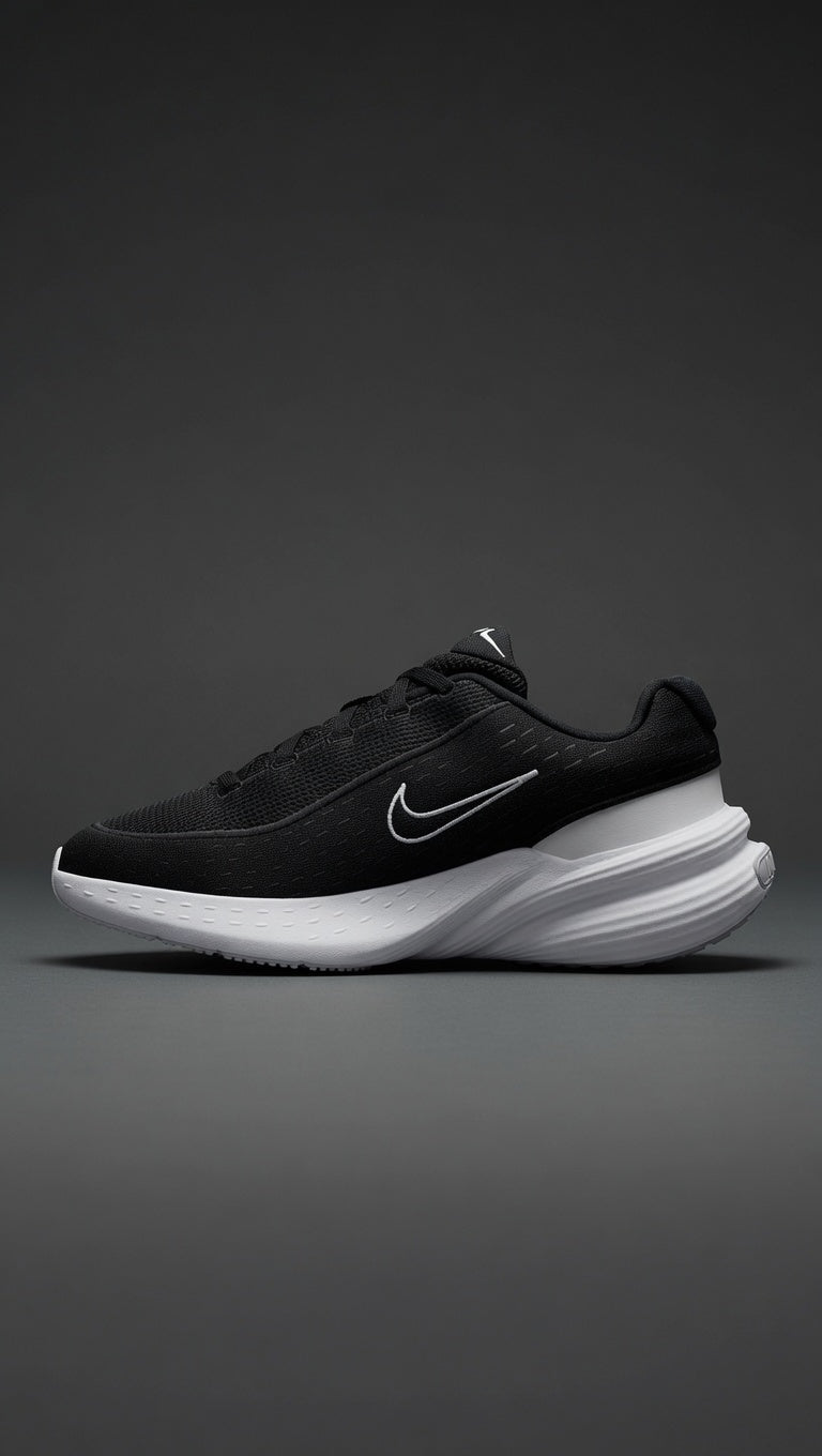 Nike Uplift SC zwart/wit sneakers maat EU 40,5
