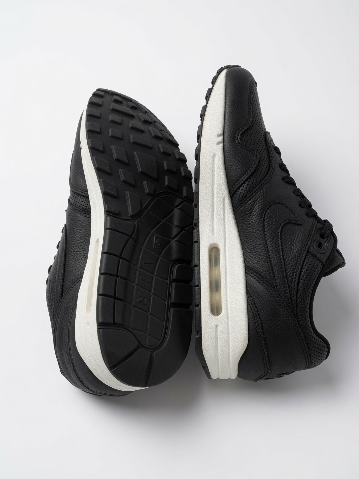 Nike Air Max 1 Black Leather maat 38,5 in heel goede staat