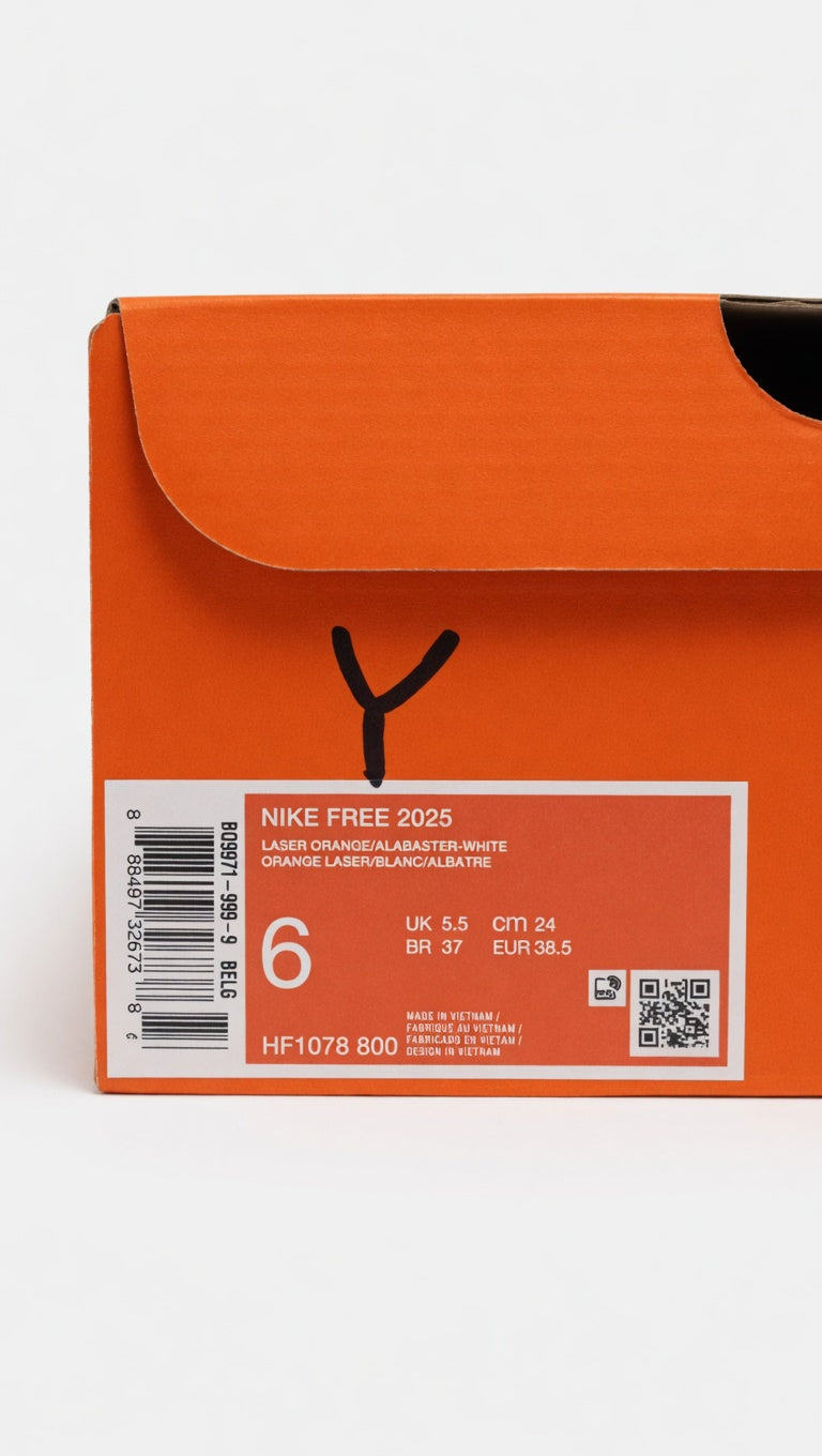 Nike Free 🆓 2025 Orange/ White maat 38,5 Nieuw 🆕 met Label 🏷️