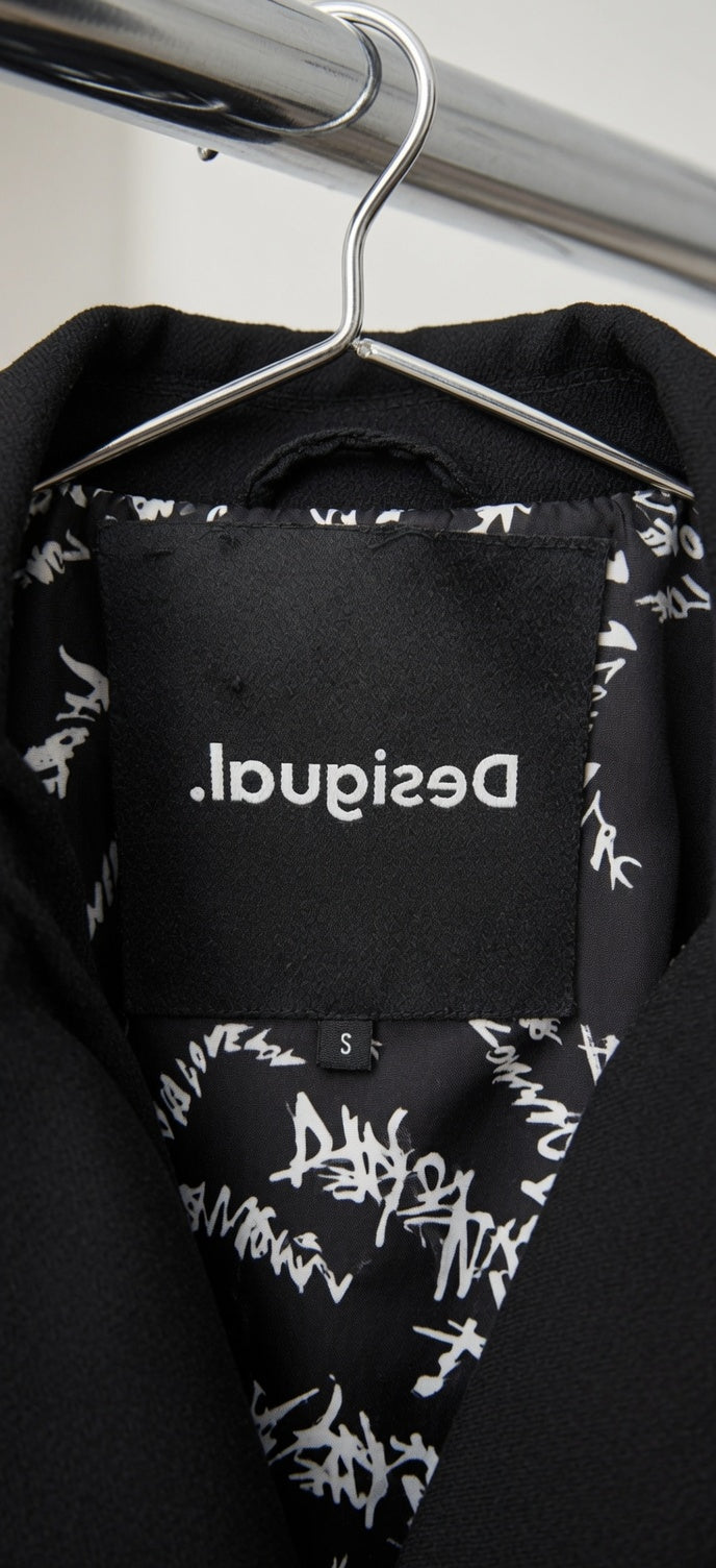 Splinternieuwe Baseballjacket van Desigual Maat S