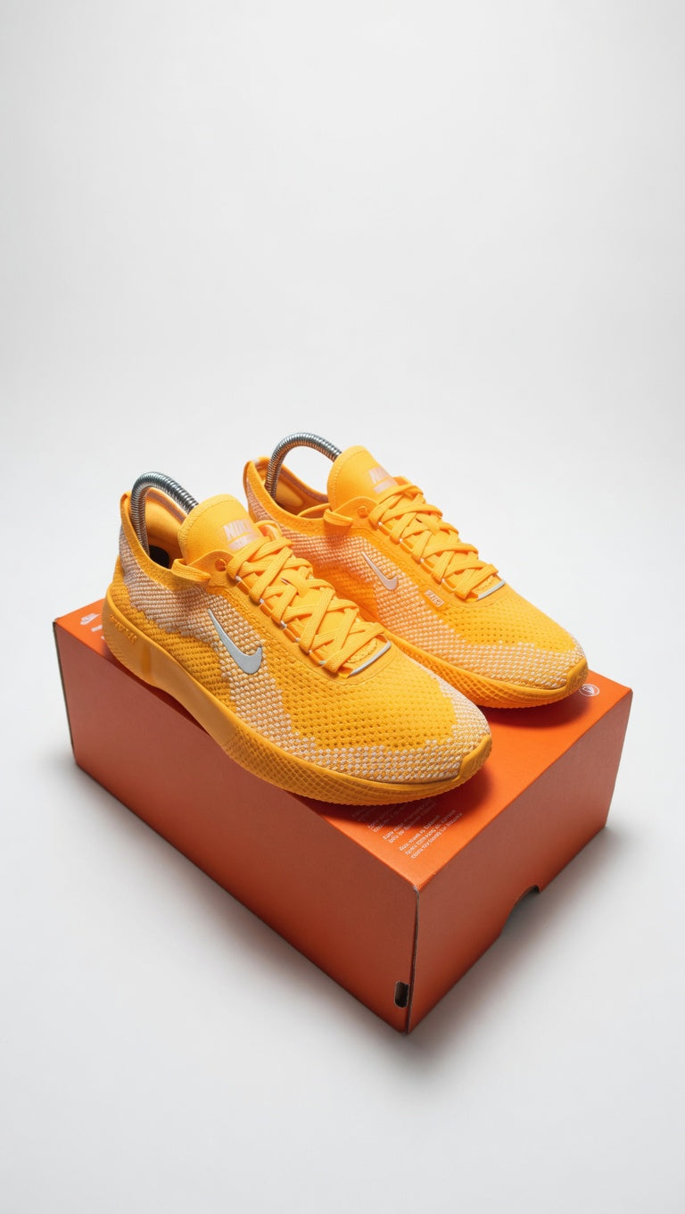 Nike Free 🆓 2025 Orange/ White maat 38,5 Nieuw 🆕 met Label 🏷️