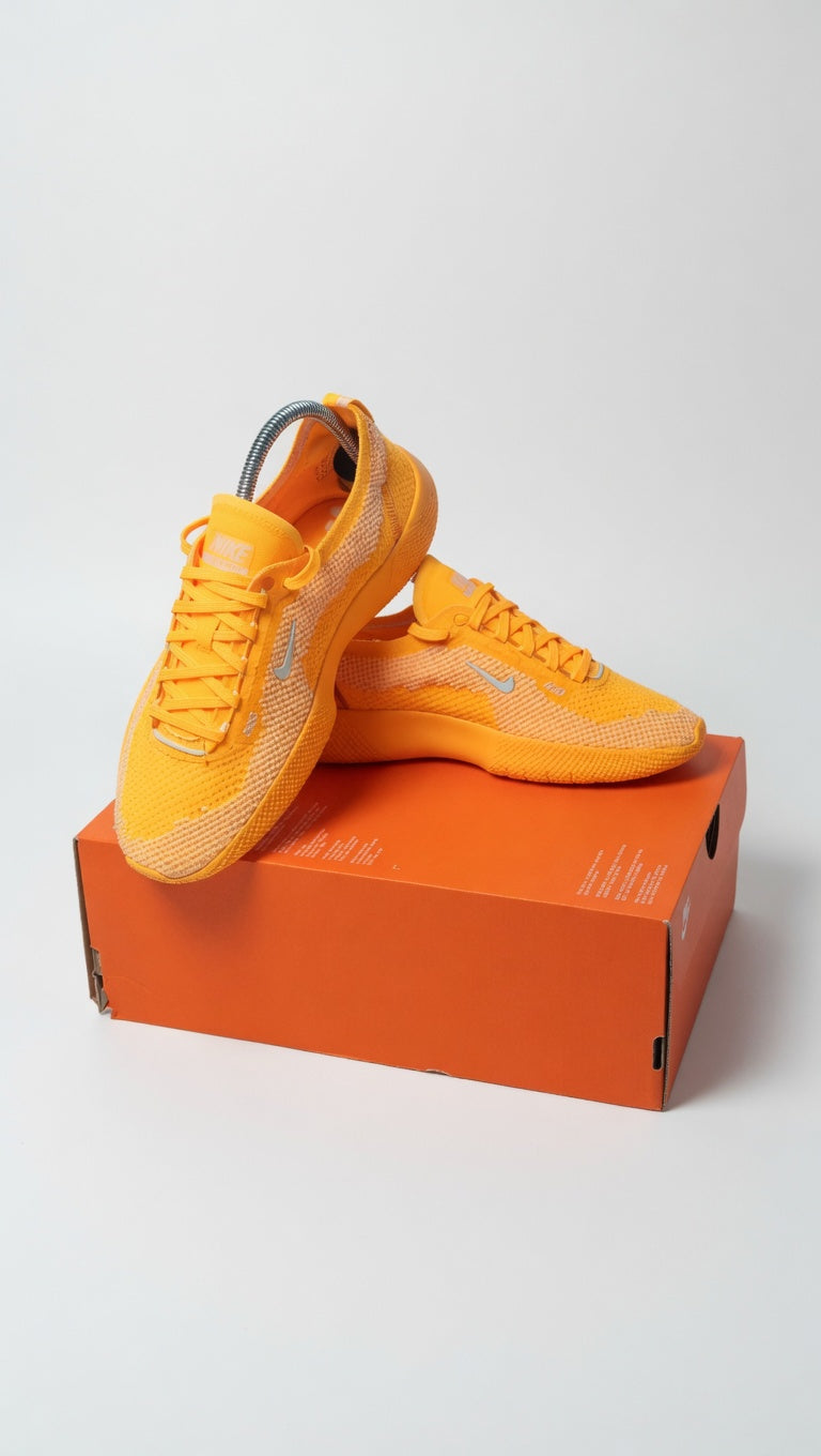 Nike Free 🆓 2025 Orange/ White maat 38,5 Nieuw 🆕 met Label 🏷️