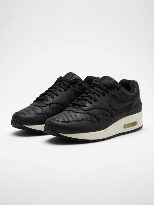 Nike Air Max 1 Black Leather maat 38,5 in heel goede staat